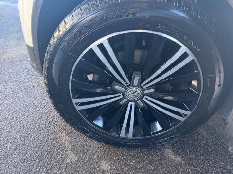 Volkswagen Tiguan 2.0 TDI BlueMotion Tech SE Navigation Euro 6 (s/s) 5dr 17