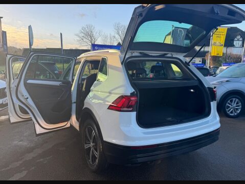 Volkswagen Tiguan 2.0 TDI BlueMotion Tech SE Navigation Euro 6 (s/s) 5dr 33