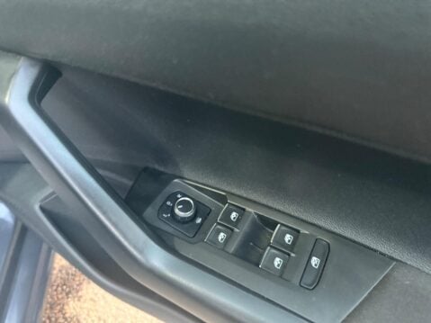 Volkswagen Polo 1.0 EVO SE Euro 6 (s/s) 5dr 19