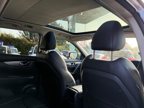 Nissan Qashqai 1.5 dCi N-Connecta Euro 6 (s/s) 5dr 19