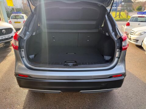 Nissan Qashqai 1.5 dCi N-Connecta Euro 6 (s/s) 5dr 33
