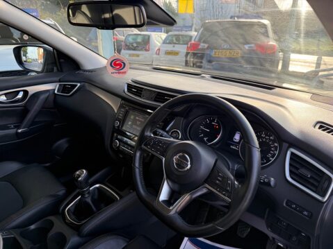 Nissan Qashqai 1.5 dCi N-Connecta Euro 6 (s/s) 5dr 16