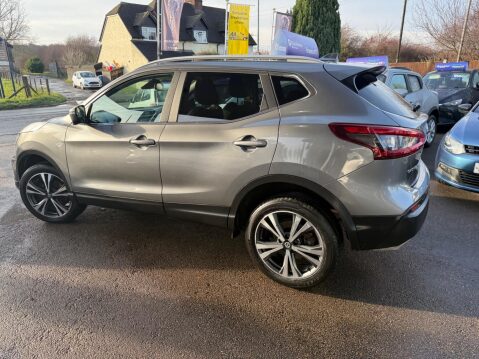 Nissan Qashqai 1.5 dCi N-Connecta Euro 6 (s/s) 5dr 10