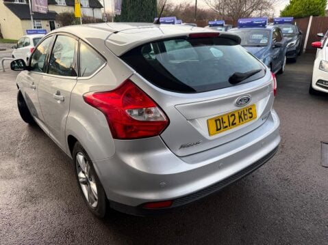 Ford Focus 1.6 TDCi Zetec Euro 5 (s/s) 5dr 5