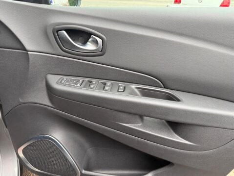 Renault Captur 0.9 TCe ENERGY Dynamique S Nav Euro 6 (s/s) 5dr 24