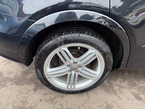 Audi Q3 2.0 TDI S line Plus quattro Euro 5 (s/s) 5dr 29