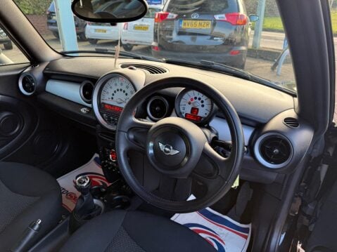 Mini Convertible 1.6 Cooper Euro 6 (s/s) 2dr 38