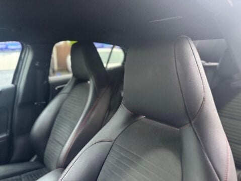 Mercedes-Benz GLA 2.1 GLA200d AMG Line (Premium) 7G-DCT Euro 6 (s/s) 5dr 29