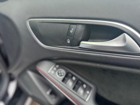 Mercedes-Benz GLA 2.1 GLA200d AMG Line (Premium) 7G-DCT Euro 6 (s/s) 5dr 19