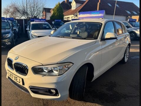 BMW 1 Series 1.5 118i Sport Euro 6 (s/s) 5dr 3