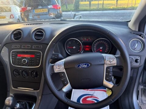 Ford Mondeo 1.6 TDCi ECOnetic Edge Euro 5 (s/s) 5dr 14