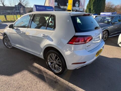Volkswagen Golf 1.0 TSI SE Euro 6 (s/s) 5dr 11