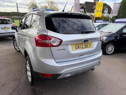 Ford Kuga 2.0 TDCi Zetec 2WD Euro 5 5dr 7