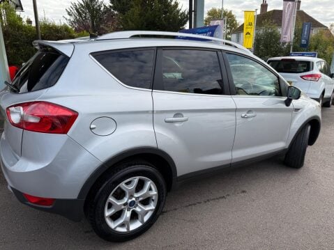 Ford Kuga 2.0 TDCi Zetec 2WD Euro 5 5dr 10