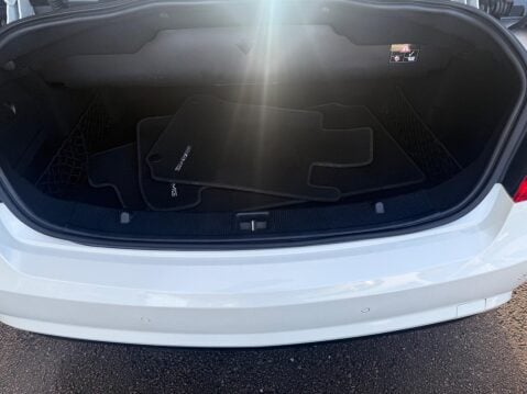 Mercedes-Benz E Class 2.1 E250 CDI BlueEfficiency Sport Cabriolet G-Tronic+ Euro 5 (s/s) 2dr 37