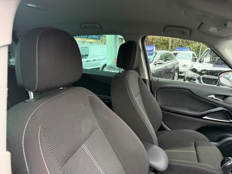 Vauxhall Zafira 2.0 CDTi SRi Euro 5 5dr 27