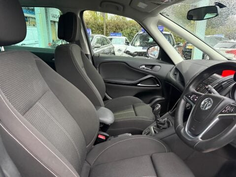 Vauxhall Zafira 2.0 CDTi SRi Euro 5 5dr 28