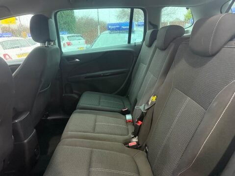 Vauxhall Zafira 2.0 CDTi SRi Euro 5 5dr 35