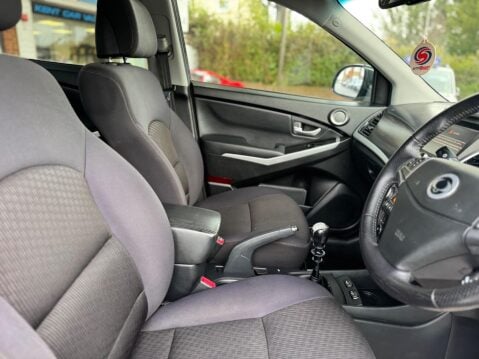 SsangYong Korando 2.2D LE Euro 6 5dr 25