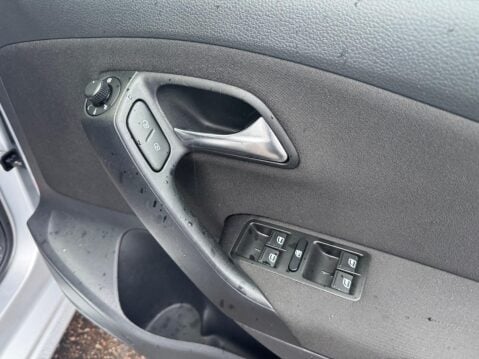 Volkswagen Polo 1.2 SE Euro 5 5dr 19