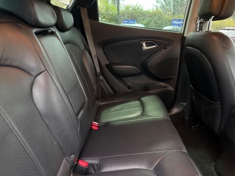 Hyundai ix35 1.7 CRDi Premium Euro 5 (s/s) 5dr 31