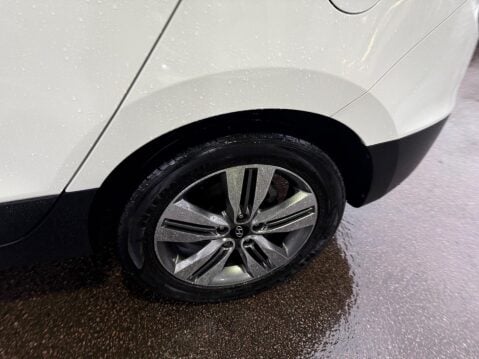 Hyundai ix35 1.7 CRDi Premium Euro 5 (s/s) 5dr 21