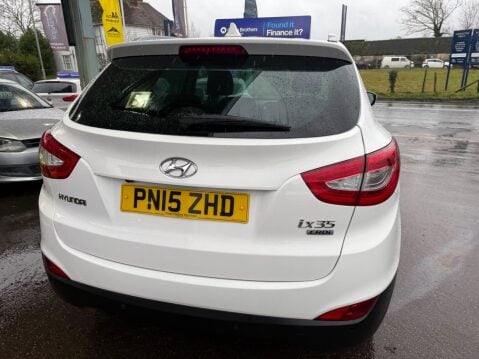 Hyundai ix35 1.7 CRDi Premium Euro 5 (s/s) 5dr 9