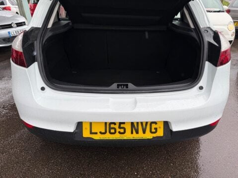 Renault Megane 1.5 dCi Dynamique Nav Euro 6 (s/s) 5dr 38