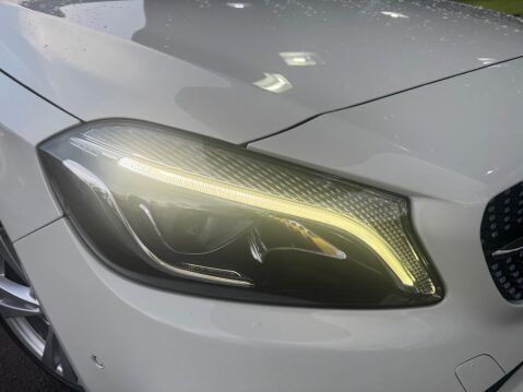 Mercedes-Benz A Class 2.1 A200d Sport (Premium) 7G-DCT Euro 6 (s/s) 5dr 11