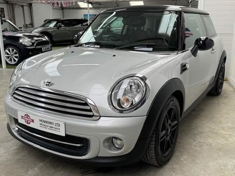 Mini Hatch COOPER 4