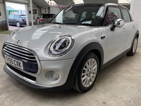 Mini Hatch COOPER 1