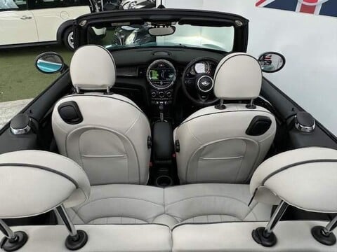 Mini Convertible COOPER S 19