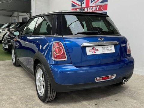 Mini Hatch COOPER 10