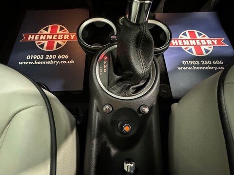 Mini Hatch COOPER S 17