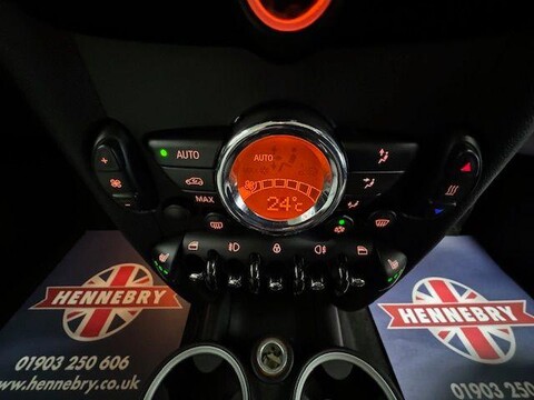 Mini Hatch COOPER S 19