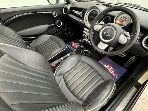 Mini Hatch COOPER S 12