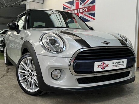 Mini Hatch COOPER