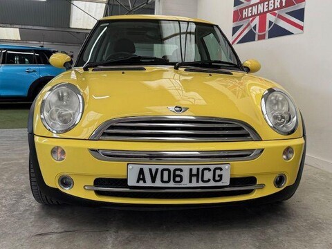Mini Hatch COOPER 4