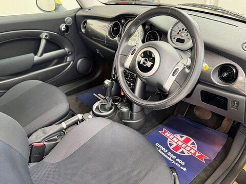 Mini Hatch COOPER 11