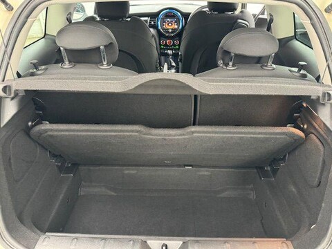 Mini Hatch COOPER 11
