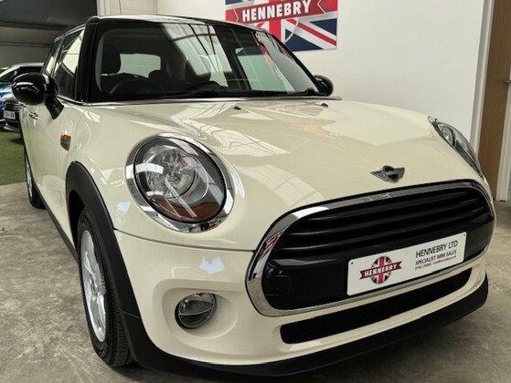 Mini Hatch COOPER