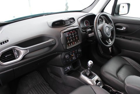 Jeep Renegade LIMITED 1.0 [120] MANUAL 24
