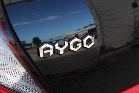 Toyota Aygo VVT-I X-TREND X-SHIFT TSS 1.0 [69] PETROL AUTOMATIC 17