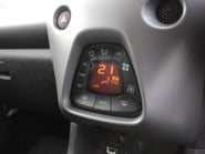 Toyota Aygo VVT-I X-TREND X-SHIFT TSS 1.0 [69] PETROL AUTOMATIC 32