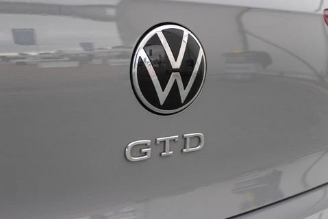 Volkswagen Golf GTD 2.0TDI [200] DSG 22