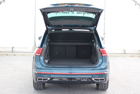 Volkswagen Tiguan R-LINE 1.4 TSI PHEV DSG AUTOMATIC 23