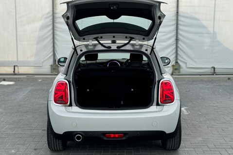 Mini Hatch COOPER 1.5 [135] PETROL MANUAL 21