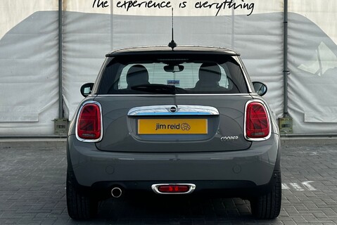 Mini Hatch COOPER EXCLUSIVE 1.5T [134] 3DR Manual 17