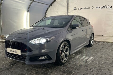 Ford Focus ST-3 2.0 [250] PETROL MANUAL 4