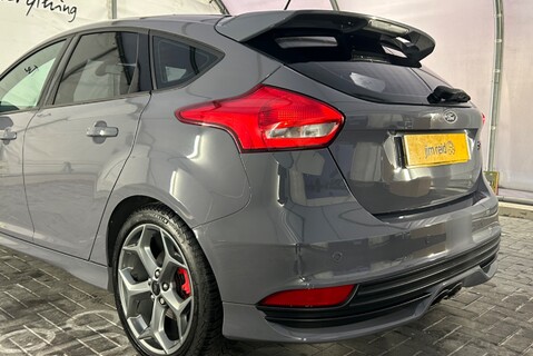 Ford Focus ST-3 2.0 [250] PETROL MANUAL 10